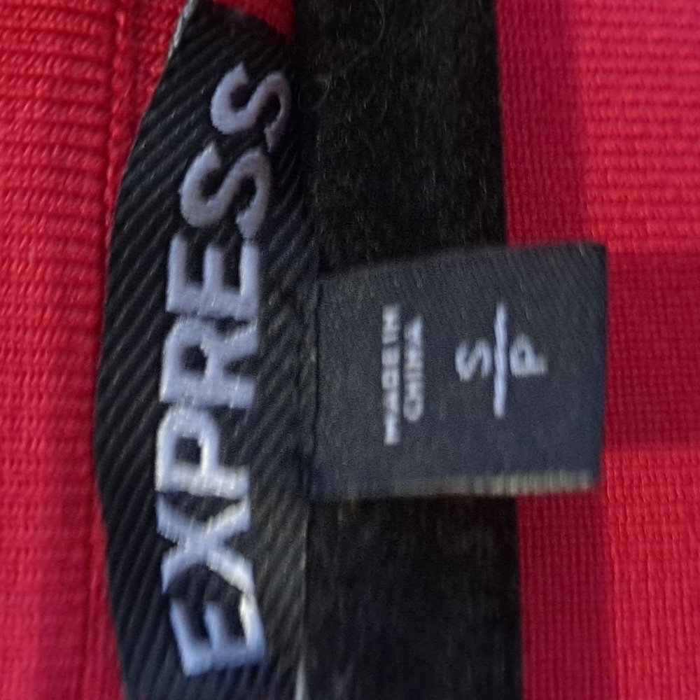 EXPRESS Red Ruffle Bodycon Dress - Picture 4 of 6